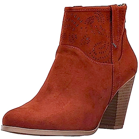 - Qupid Cowboy Whiskey Suede Laser Cut Booties SZ 6! NEW! - Picture 1 of 8